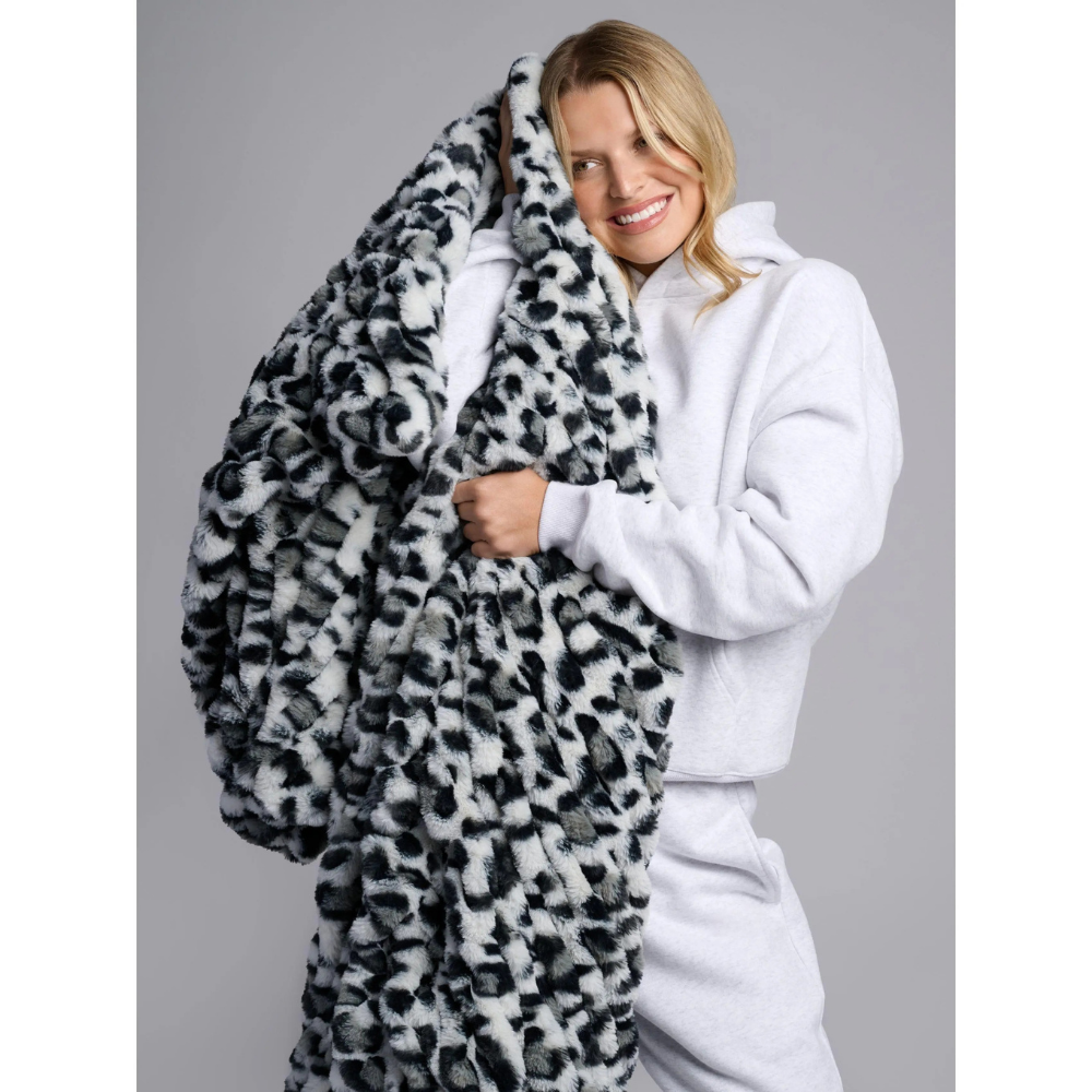 Trynime – CloudHaven Comfort Blanket